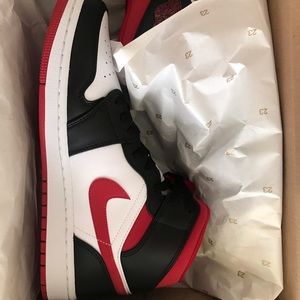 BRAND NEW ! Nike Air Jordan 1s